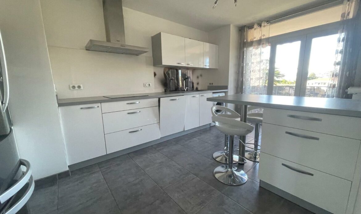 4-9061596637386332693